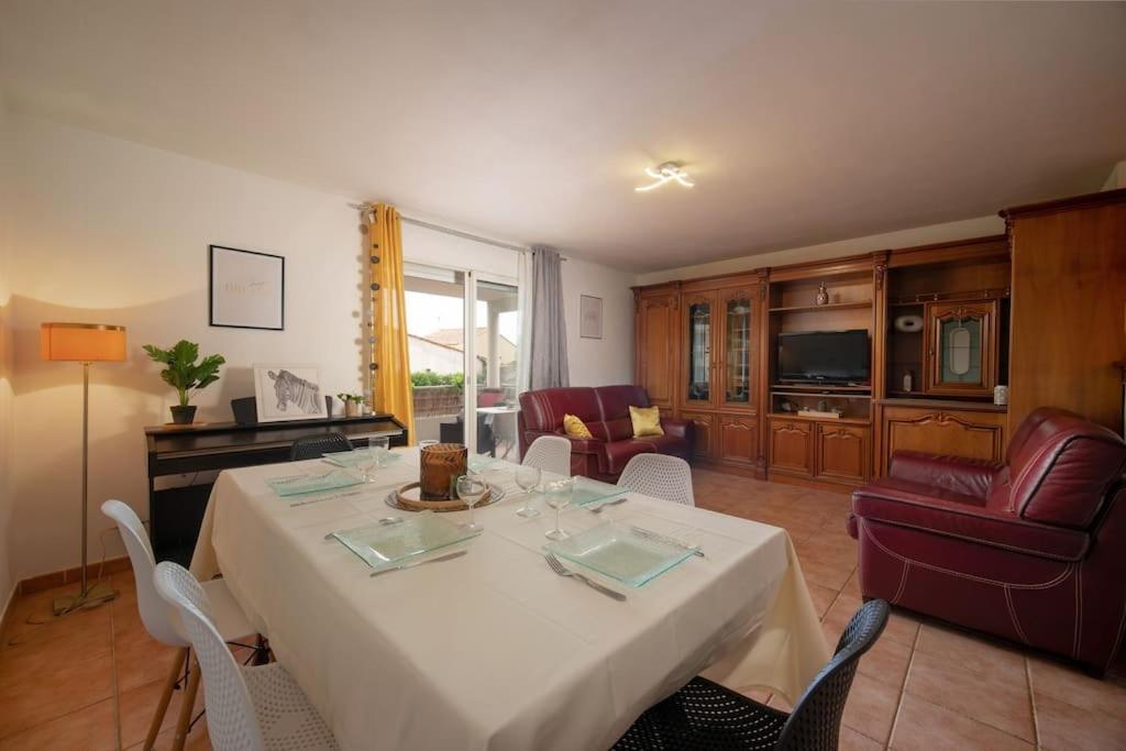 Appartement Tout Equipe Terrasse Et Parking Prive Marseille Ngoại thất bức ảnh